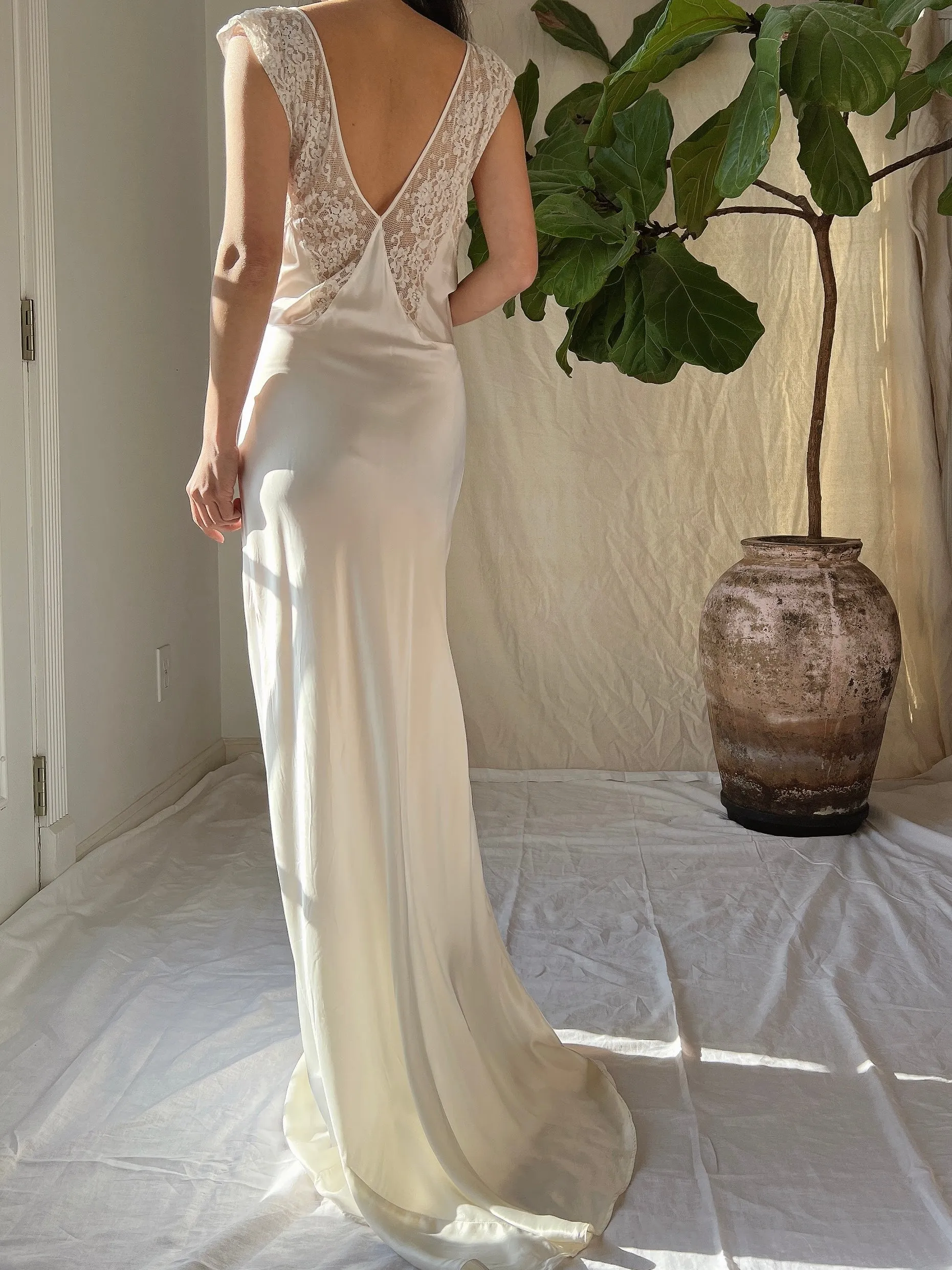1930s Ivory Satin Dress - S