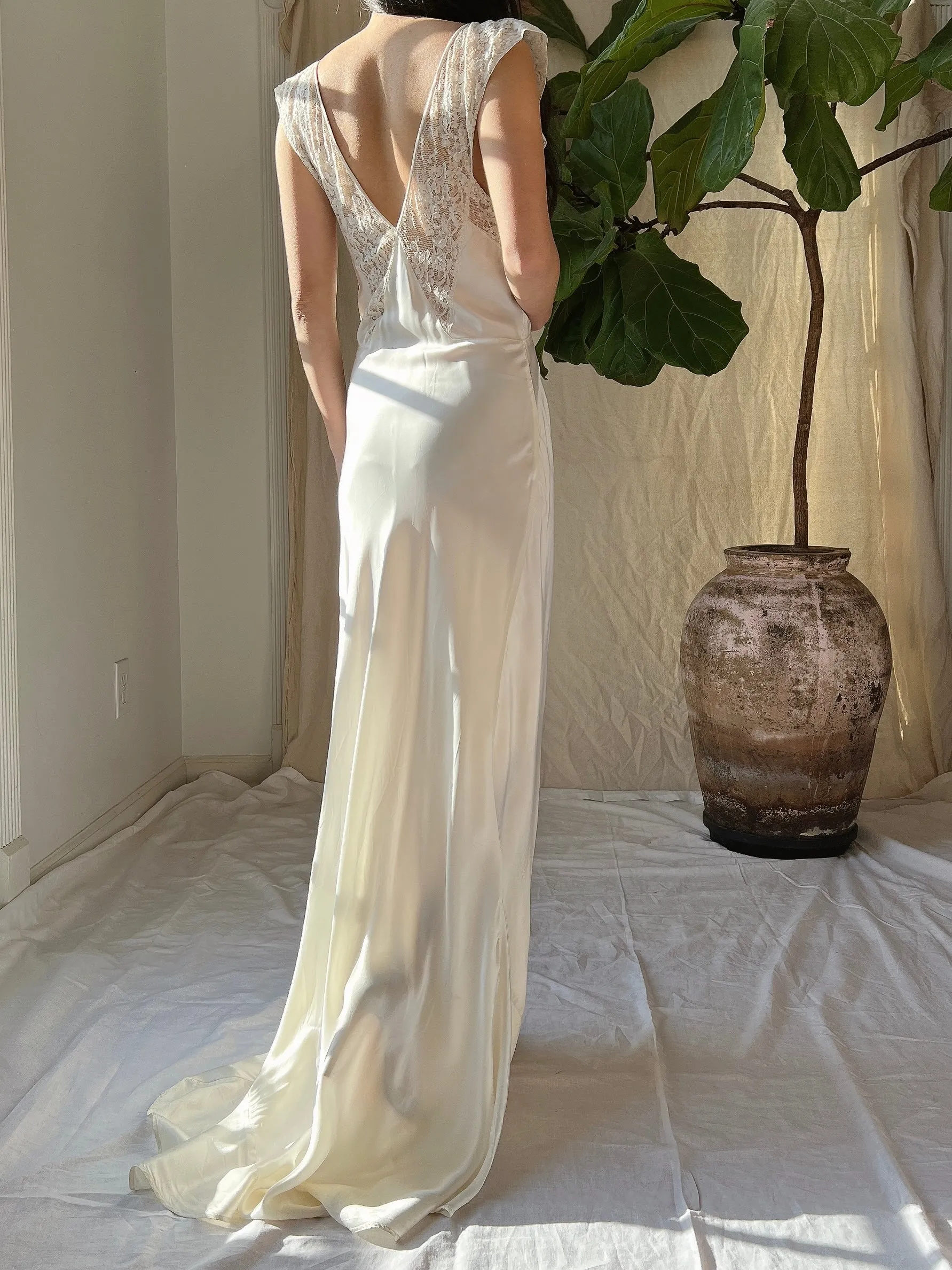 1930s Ivory Satin Dress - S