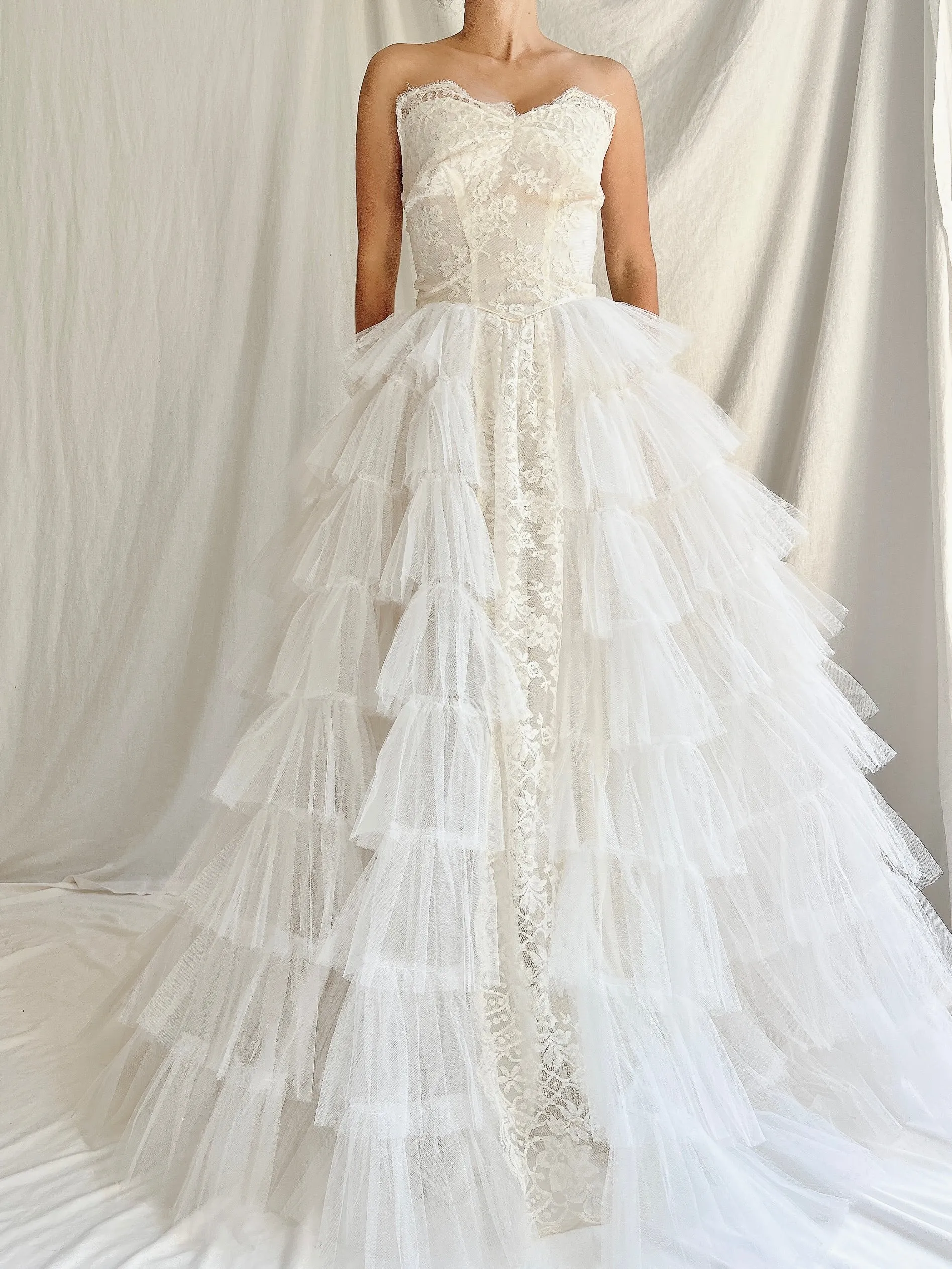 1950s Tulle and Lace Strapless Gown - XS