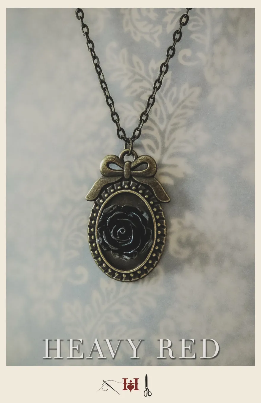 Alice In Wonderland Rose Cameo