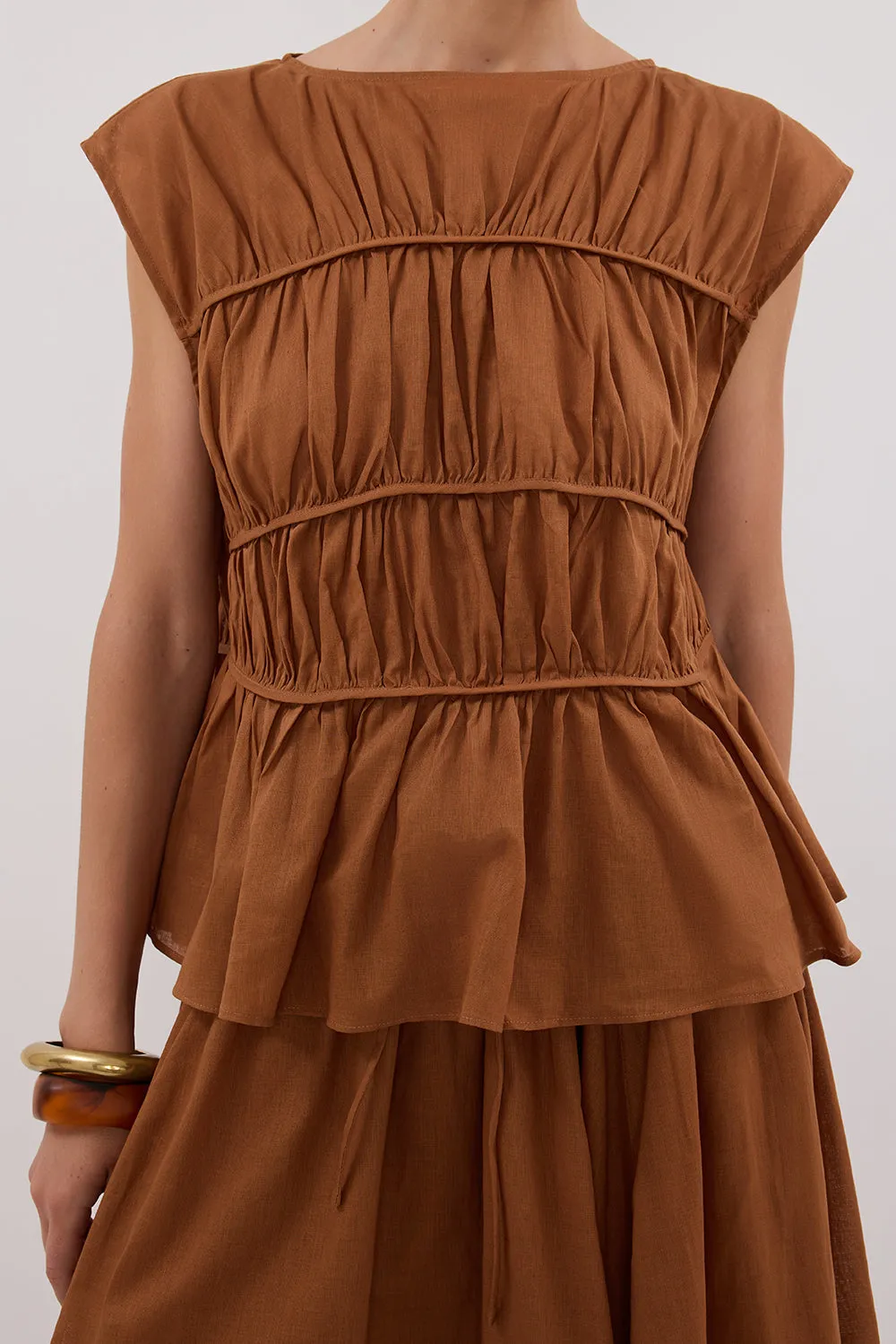 FLYNN RUST LINEN BLEND TIERED TOP