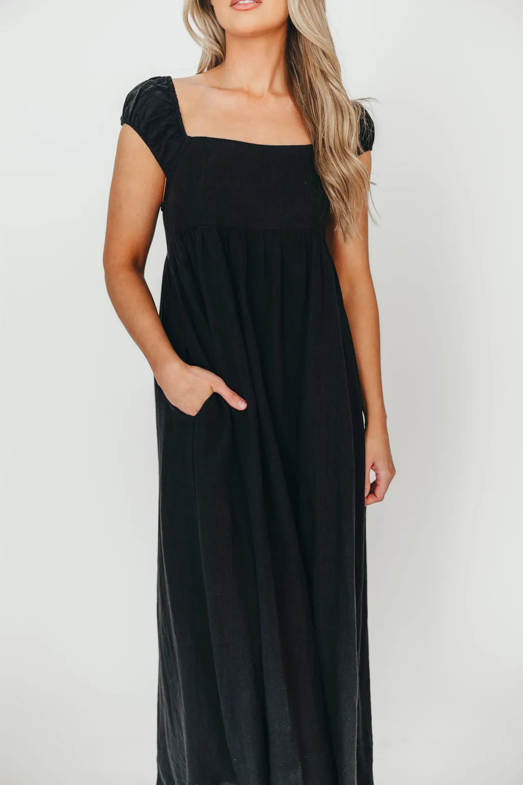 Novella Maxi Dress in Black - 100% Linen & Bump Friendly