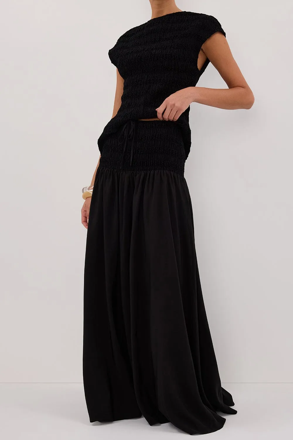 SIERRA BLACK TEXTURED MIDI SKIRT