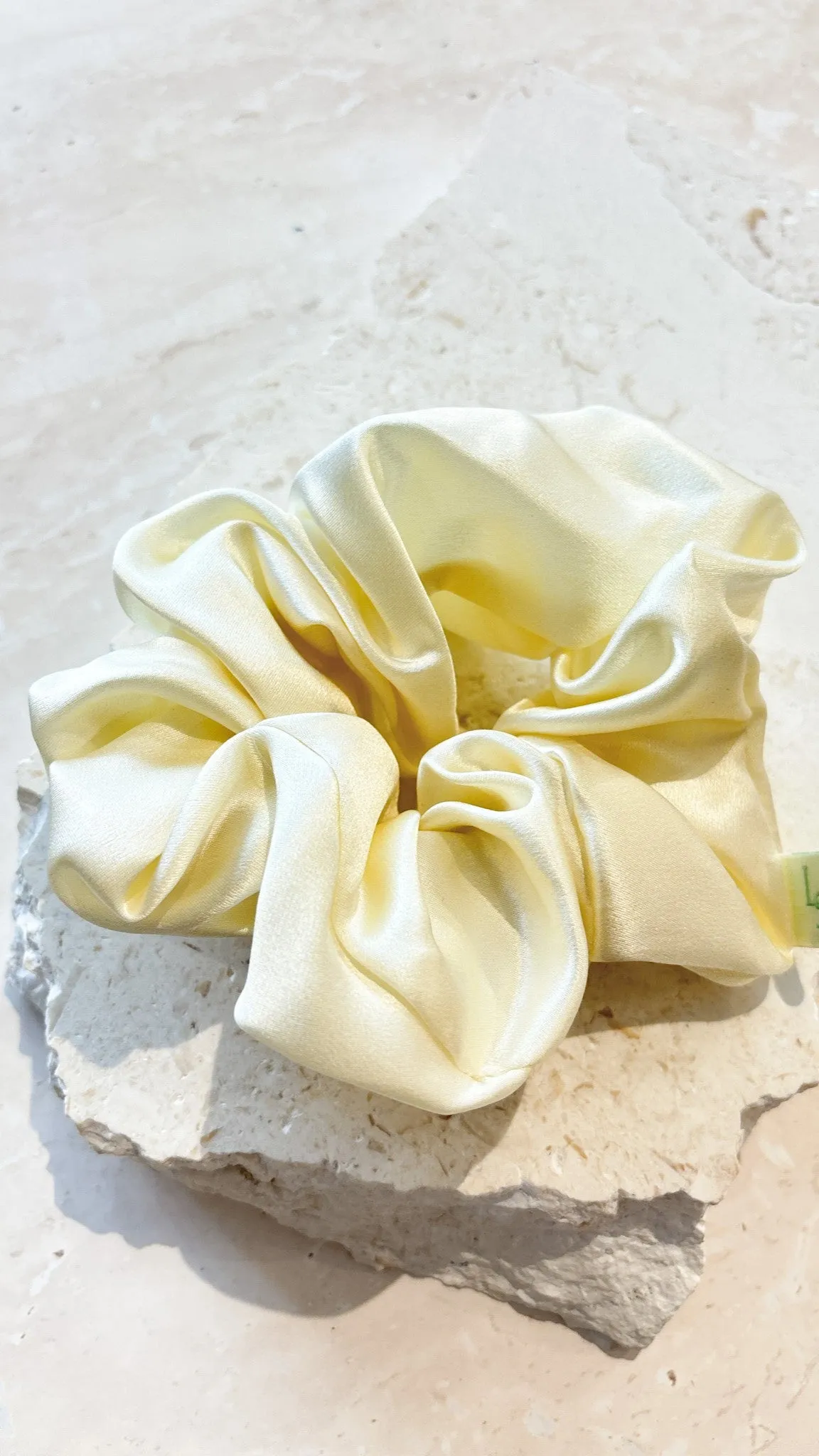 Vasiliy Silky Scrunchie - Cream
