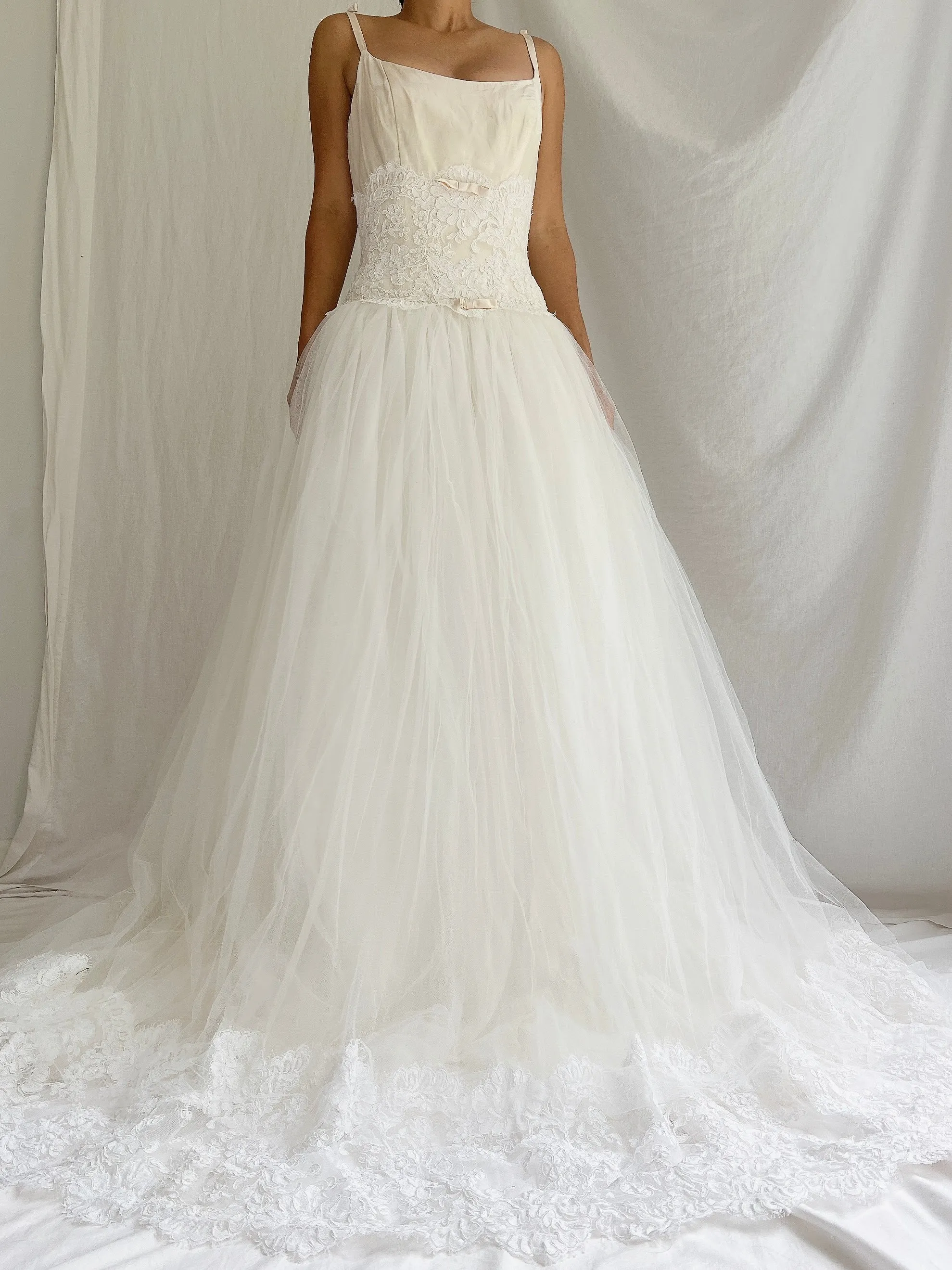 Vintage Monique Llhuilier Dropped Waist Gown - M