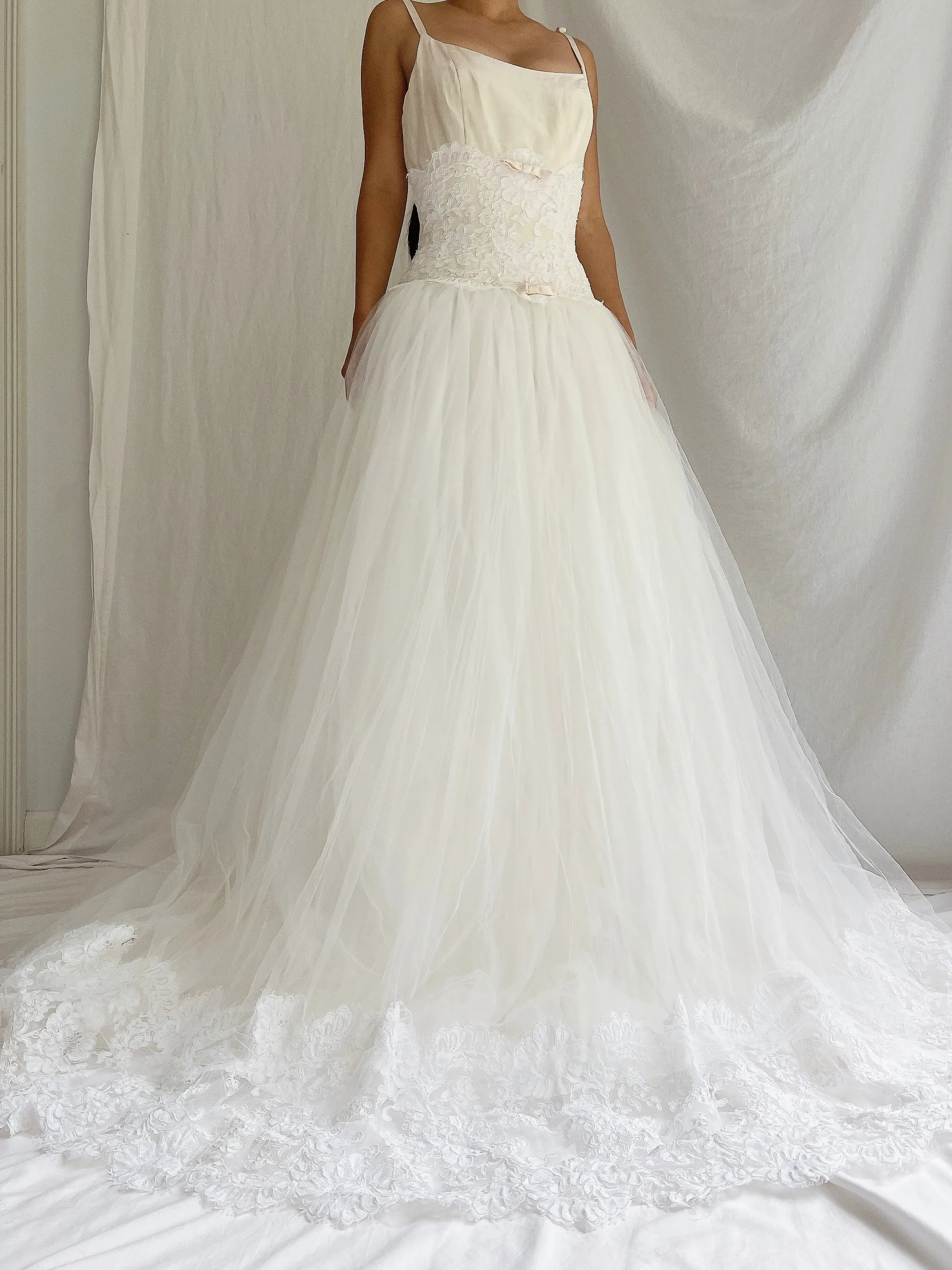 Vintage Monique Llhuilier Dropped Waist Gown - M