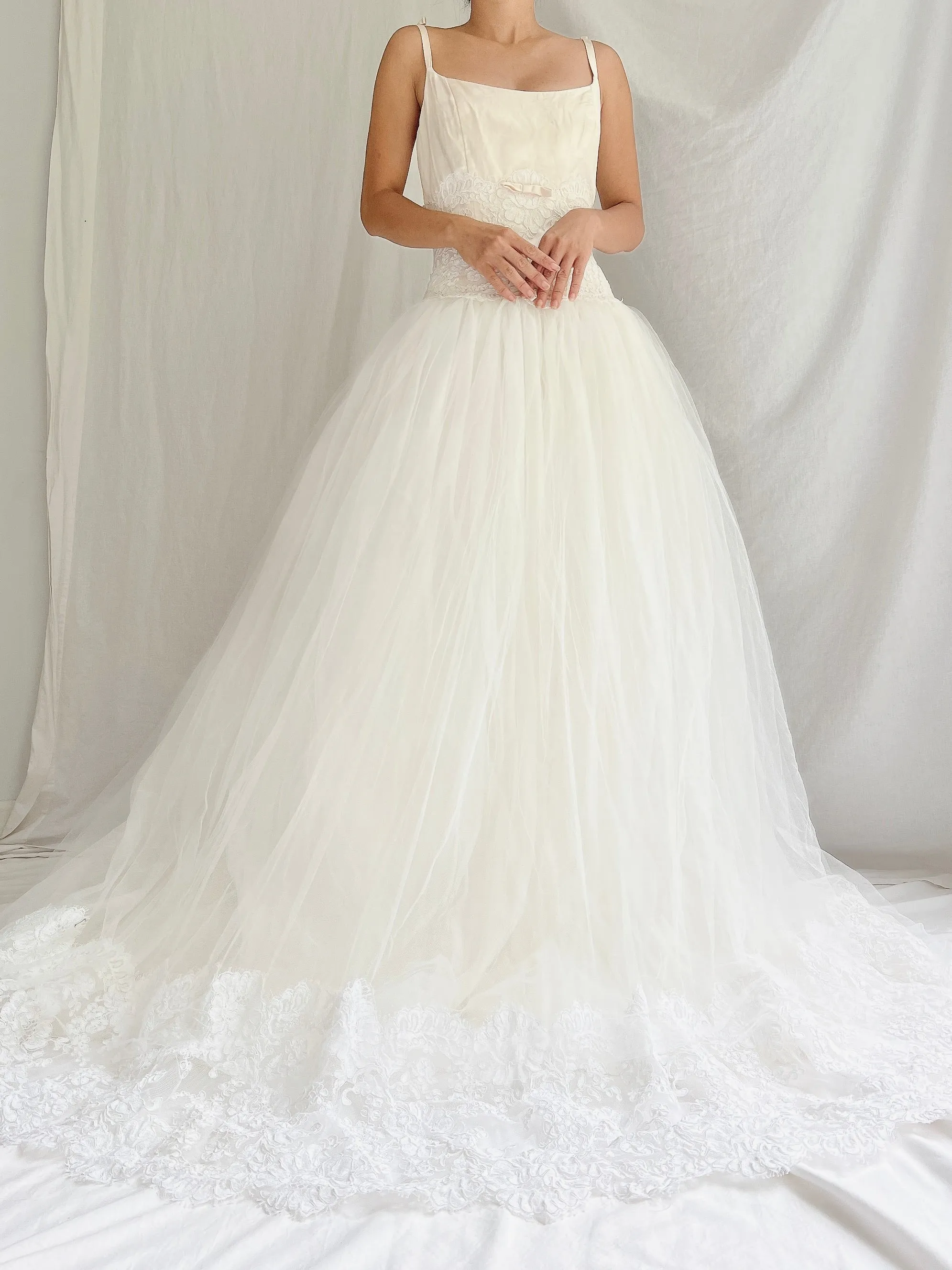 Vintage Monique Llhuilier Dropped Waist Gown - M
