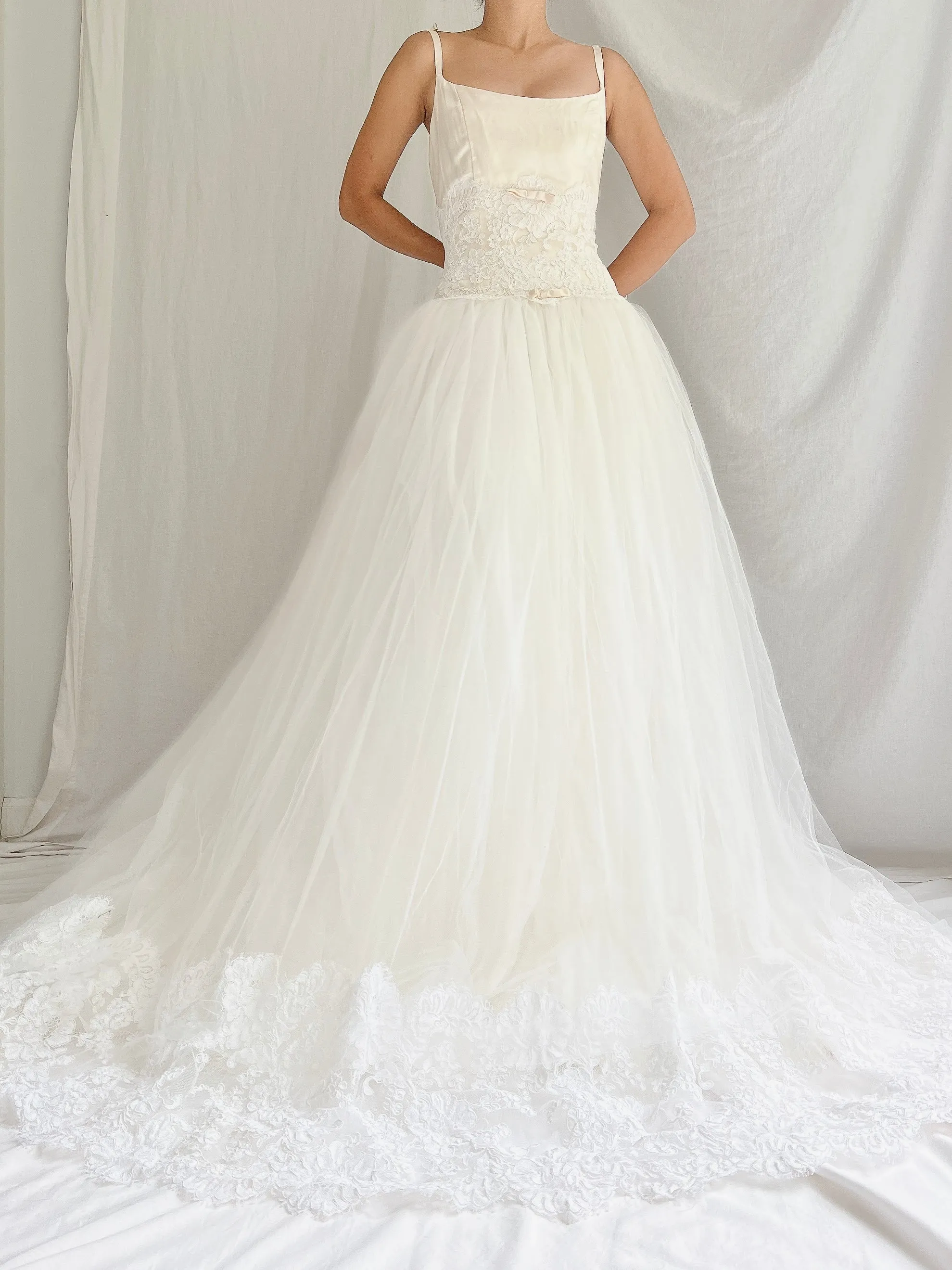 Vintage Monique Llhuilier Dropped Waist Gown - M