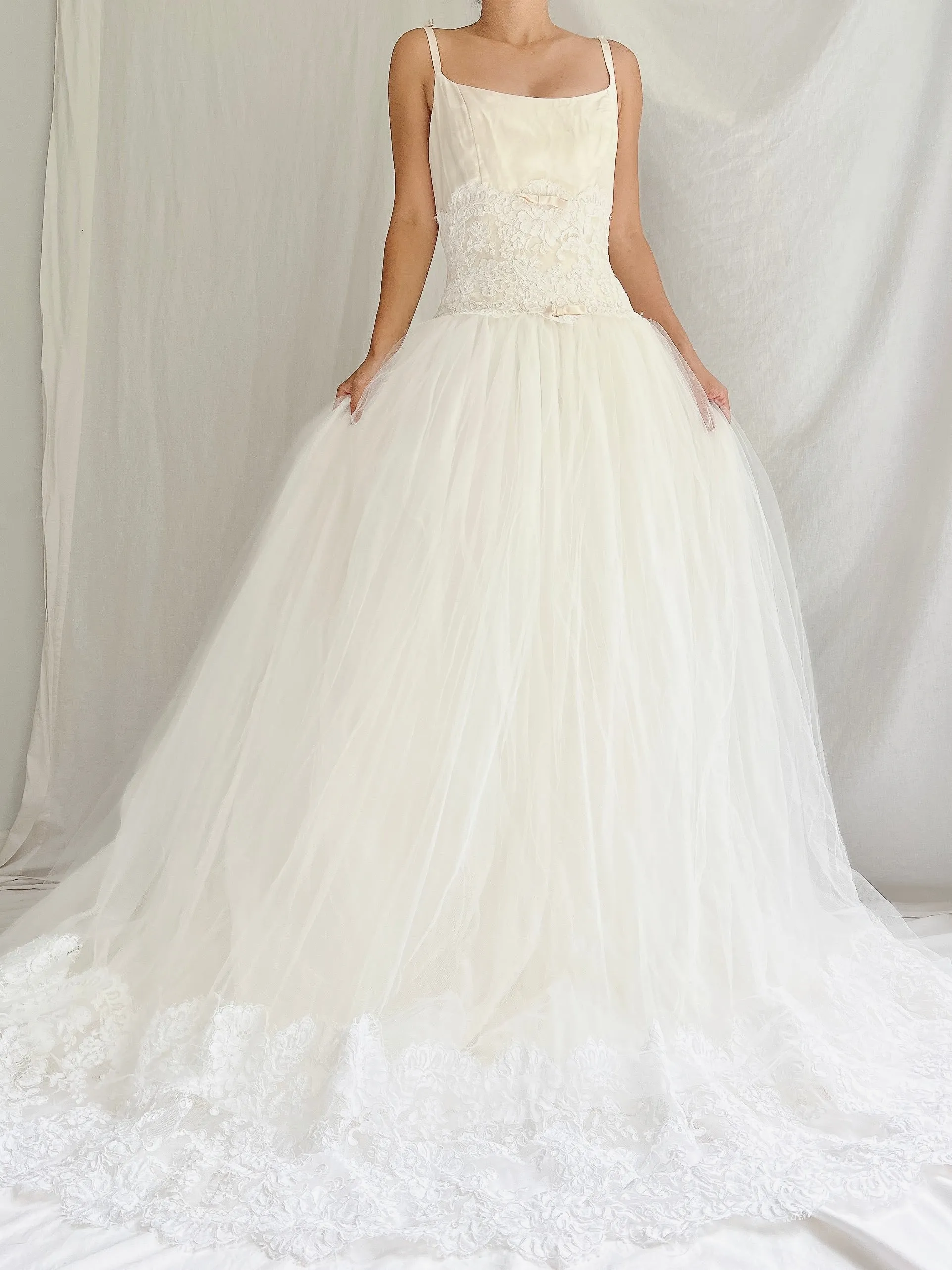 Vintage Monique Llhuilier Dropped Waist Gown - M