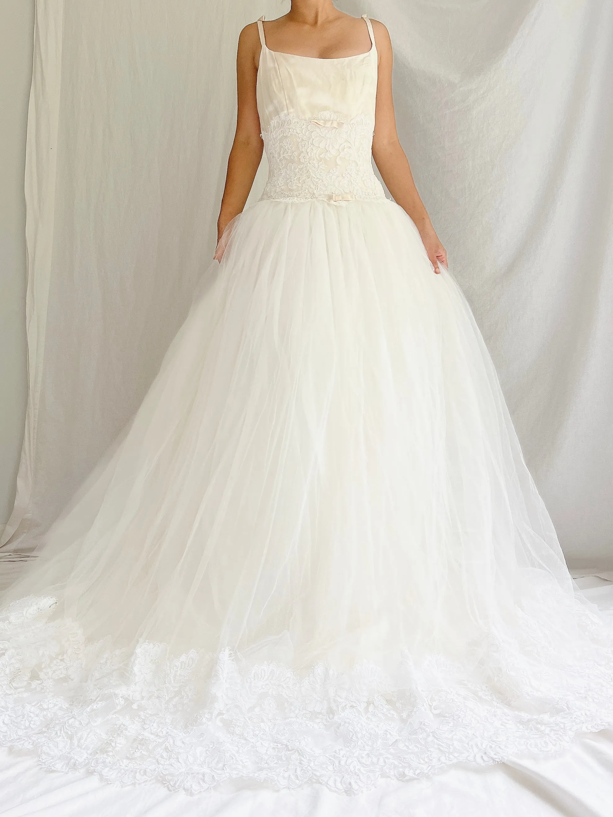Vintage Monique Llhuilier Dropped Waist Gown - M