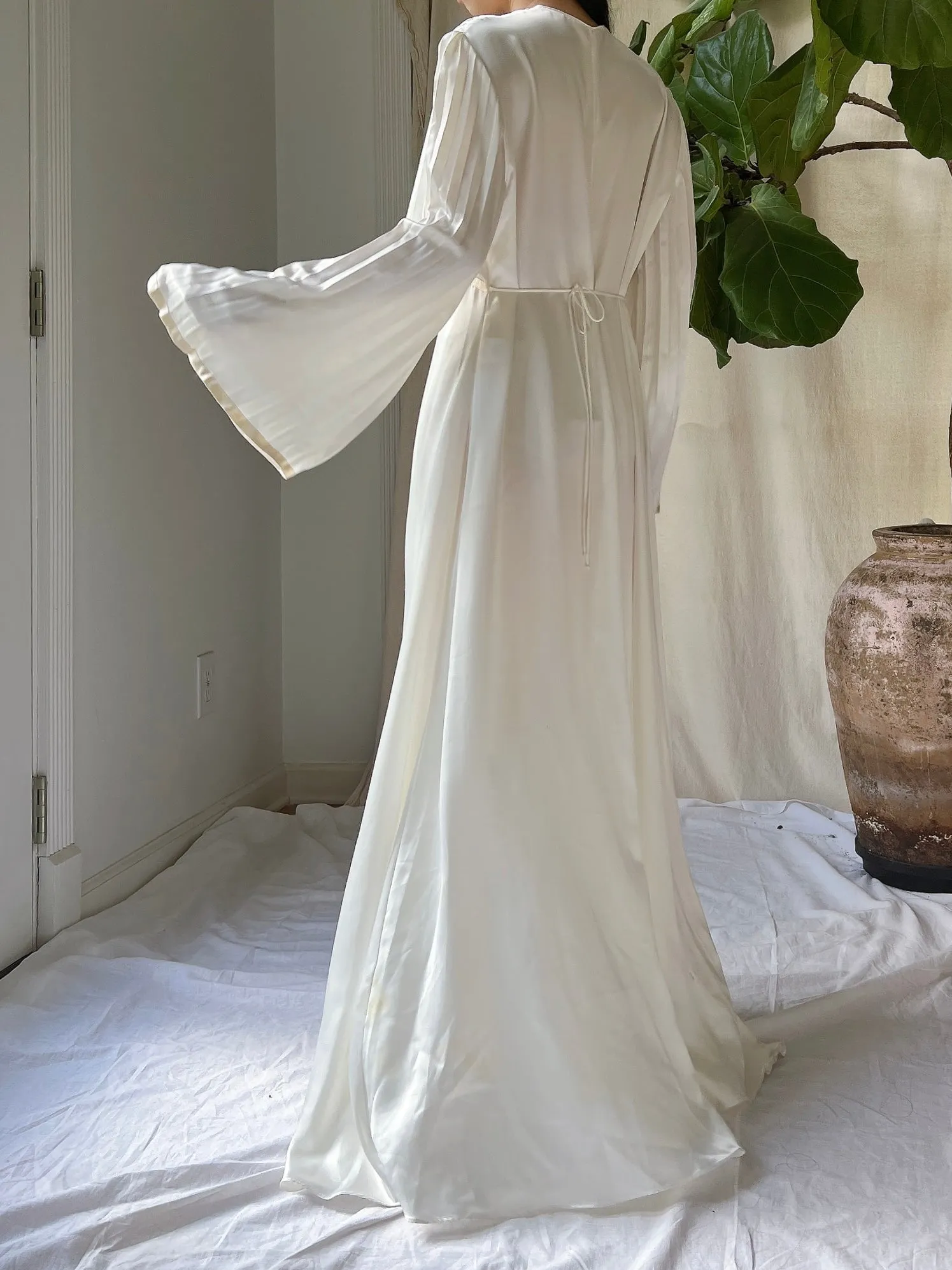 Vintage Satin Pleated Dressing Gown - S-M