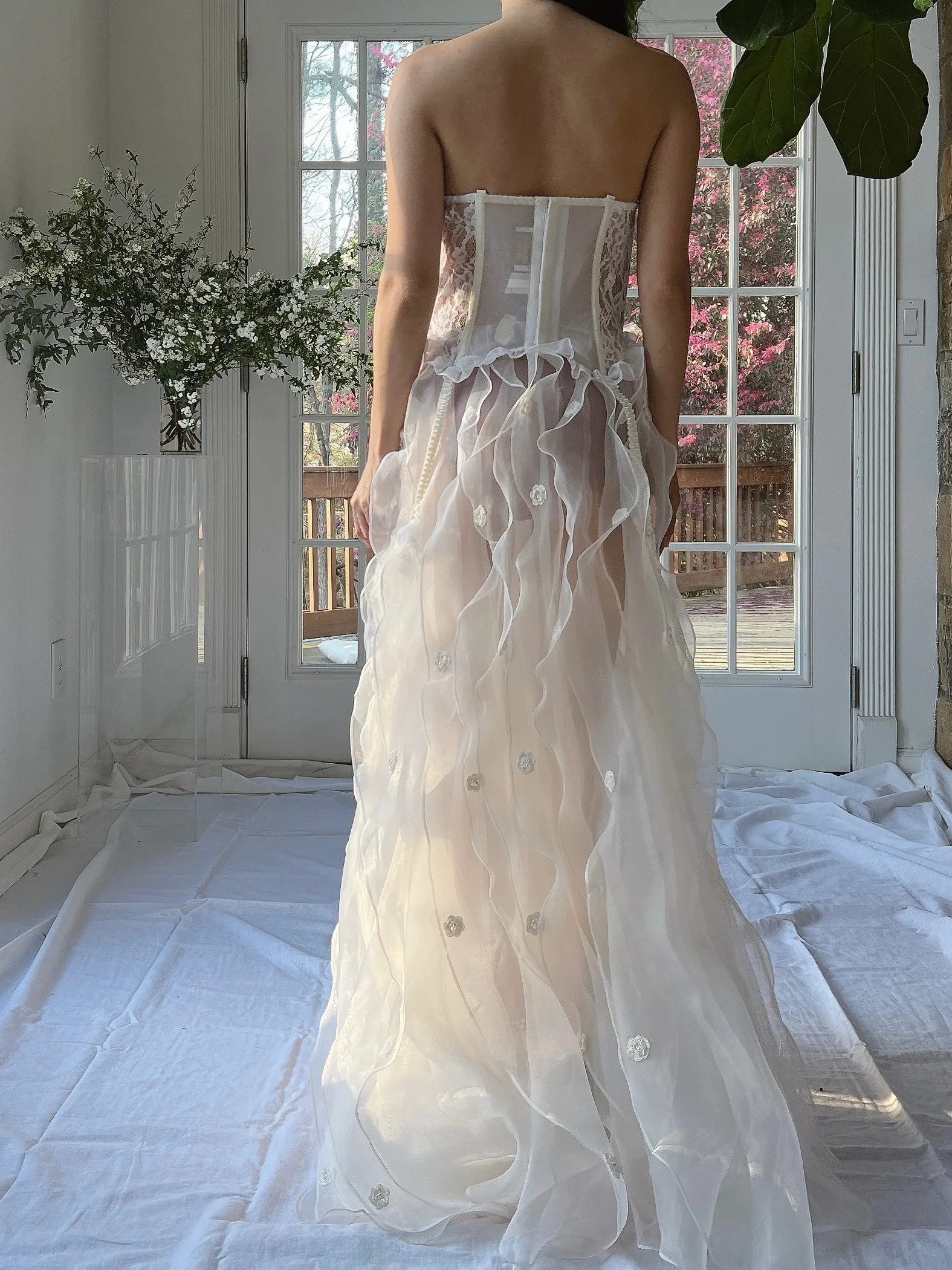 Y2K White Sheer Ruffle Skirt - M