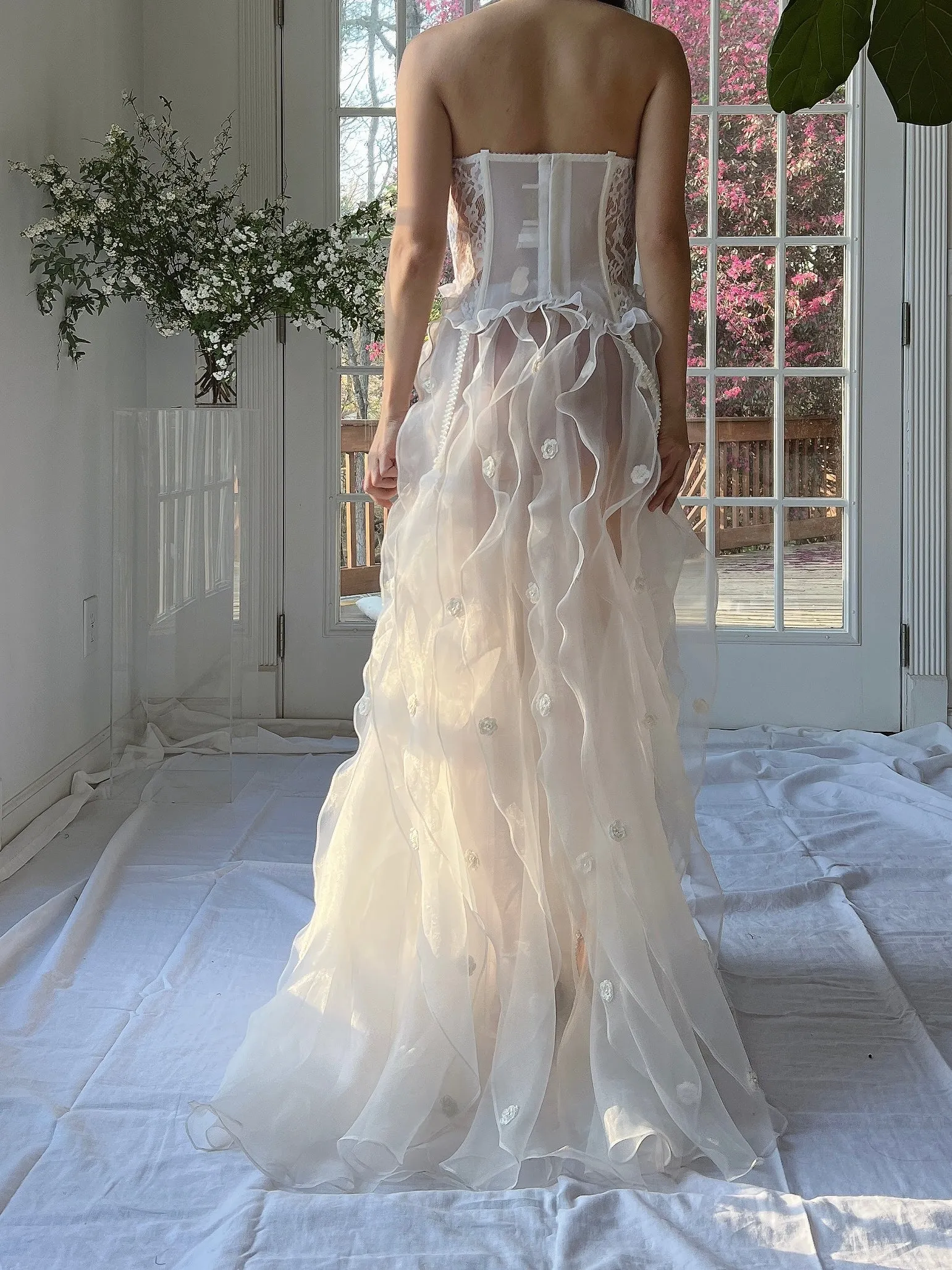 Y2K White Sheer Ruffle Skirt - M