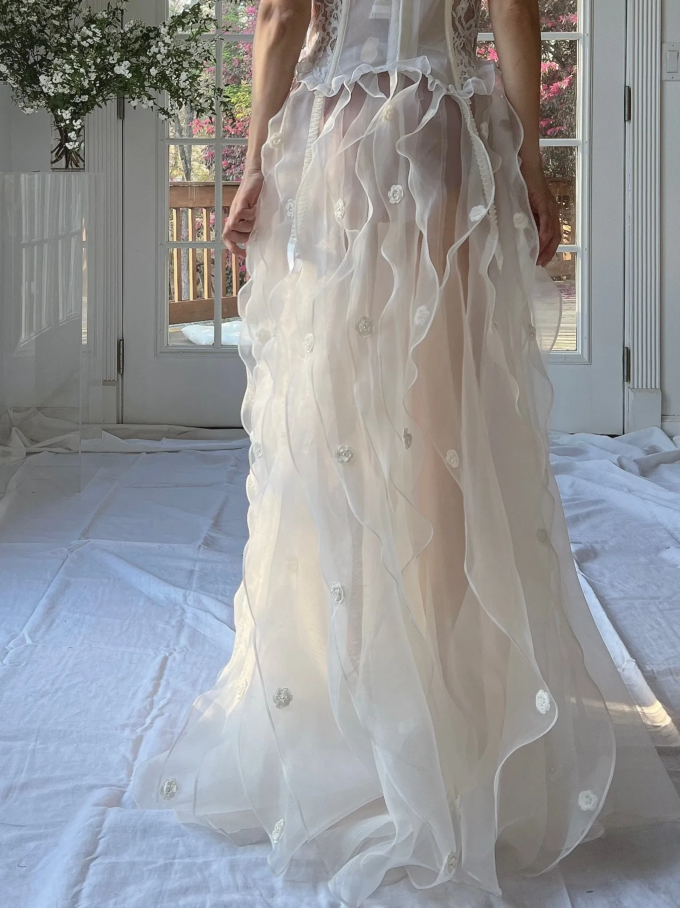 Y2K White Sheer Ruffle Skirt - M