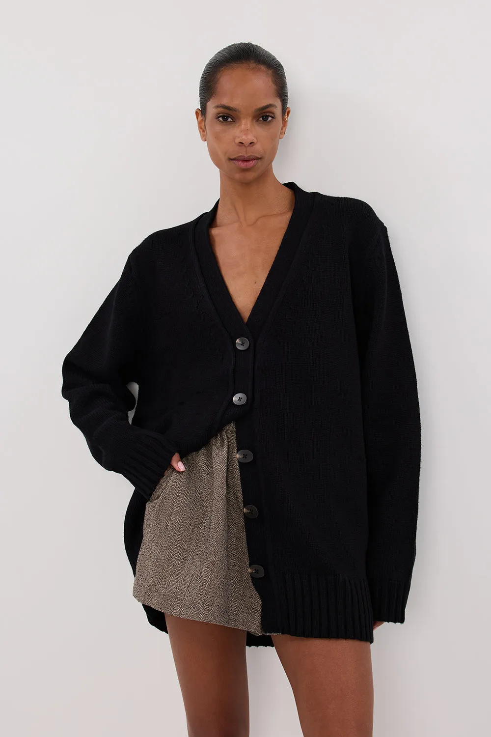 ZOE BLACK LONGLINE CARDIGAN